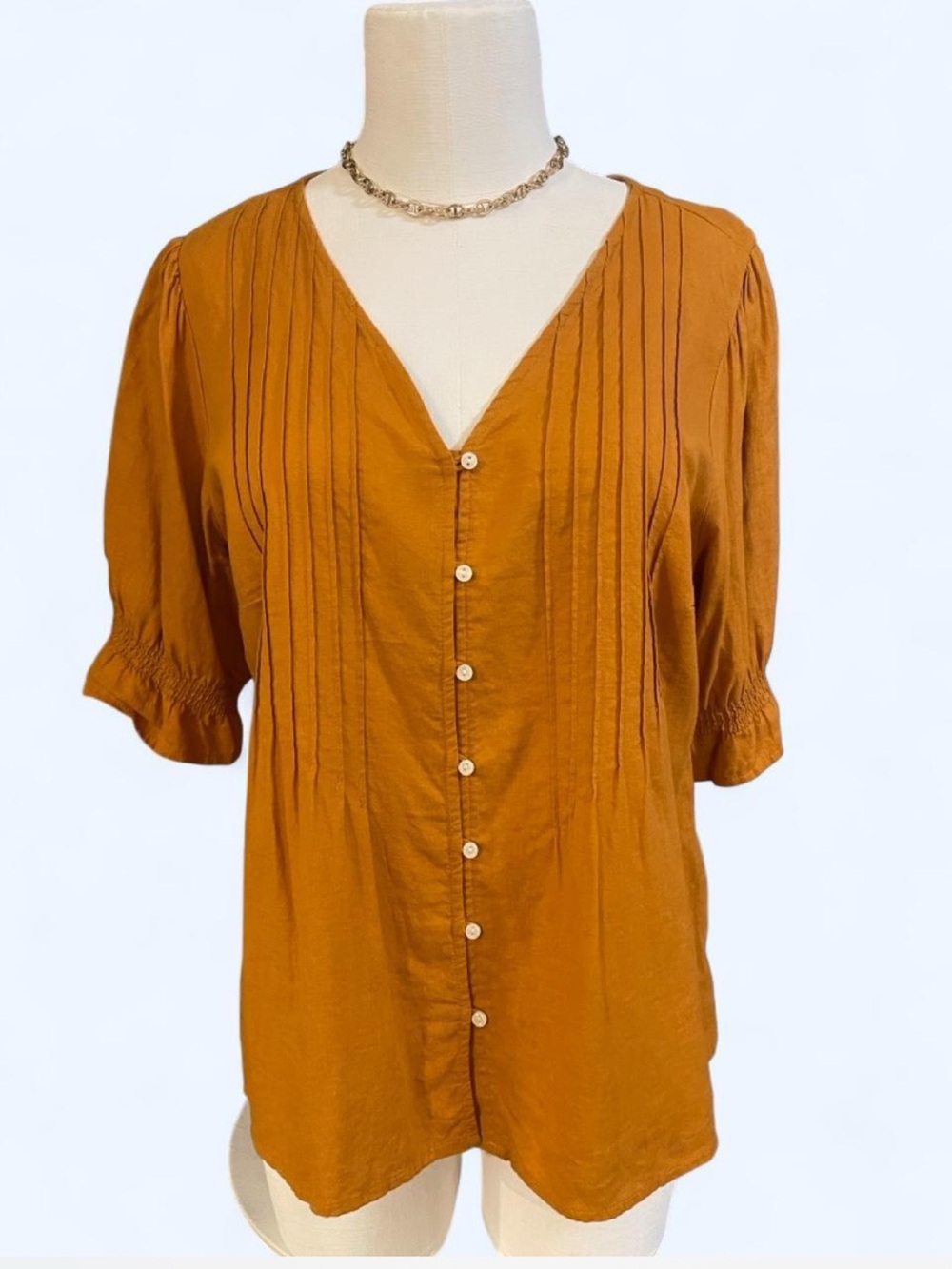 Old Navy Button-Front V-Neck Blouse in Rust Brown
